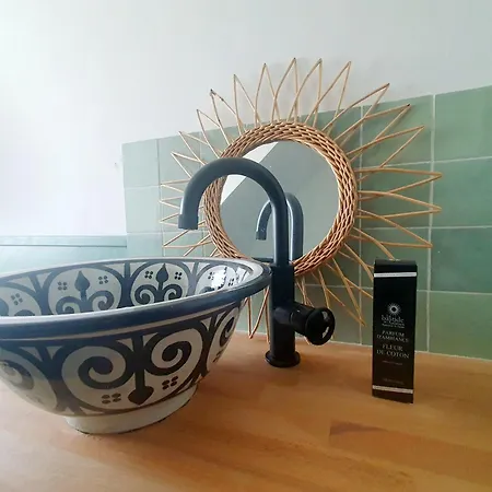 Lägenhet Chez La Voisine *